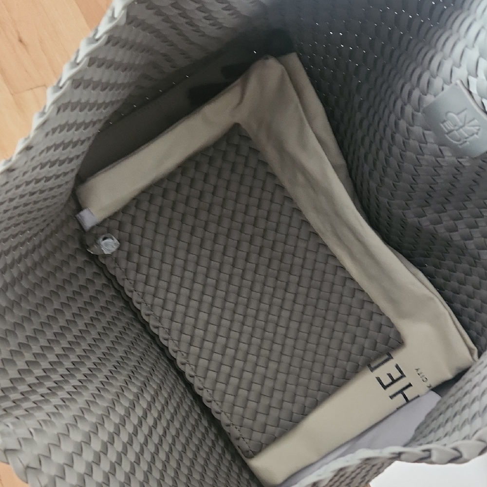 Naghedi Woven Tote Bag in Light Gray - Picture 3 of 7